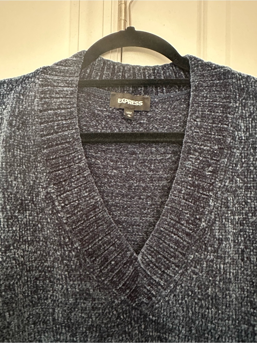 Express Chenille V-Neck Sweater Tunic - Navy Blue - Picture 4 of 6